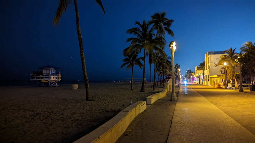 MIA_2023-08-09 23-45-12_PXL_20230810_034512521.NIGHT